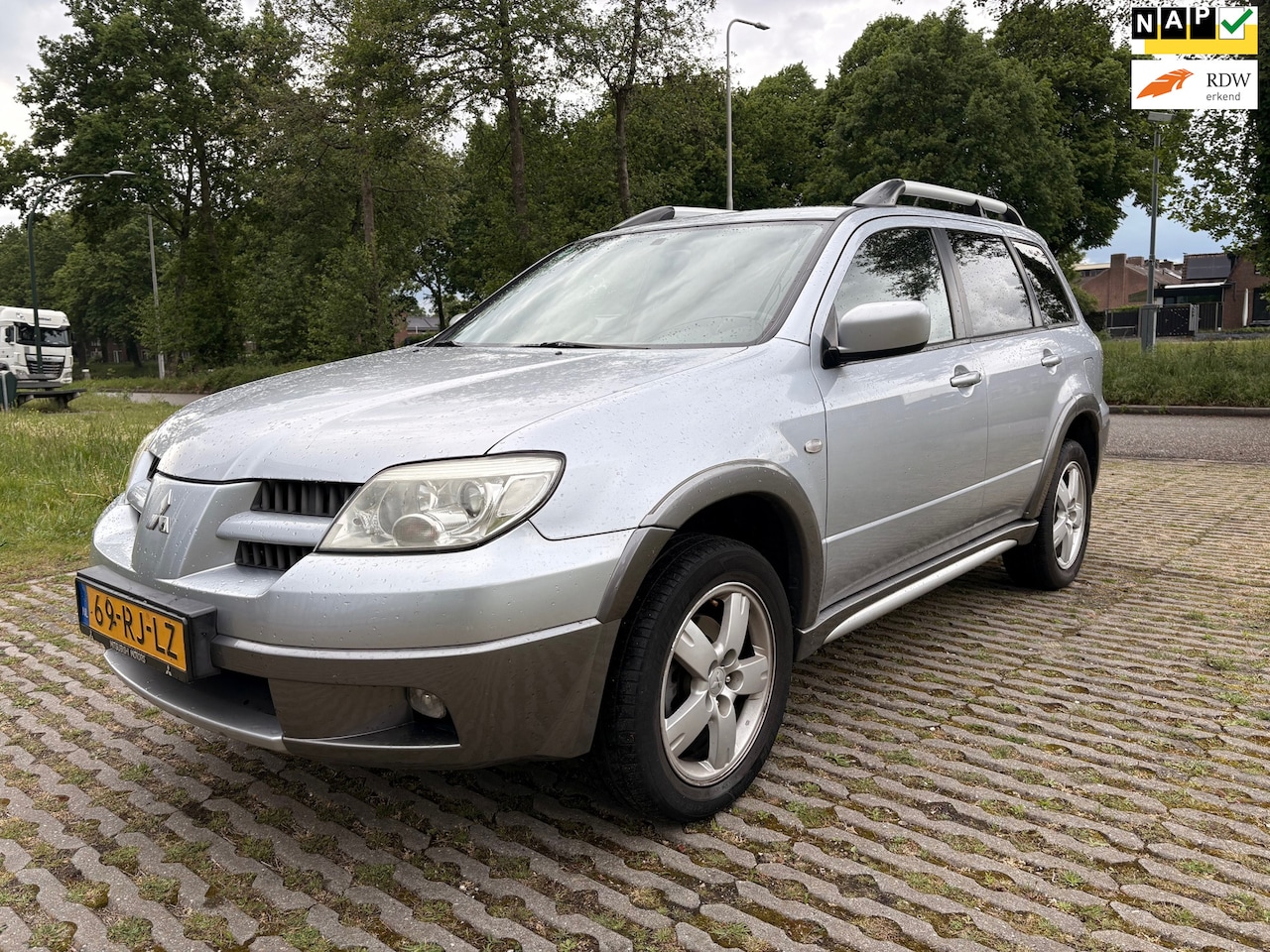 Mitsubishi Outlander Sport - 2.4 4WD - airco - 4x4 - AutoWereld.nl