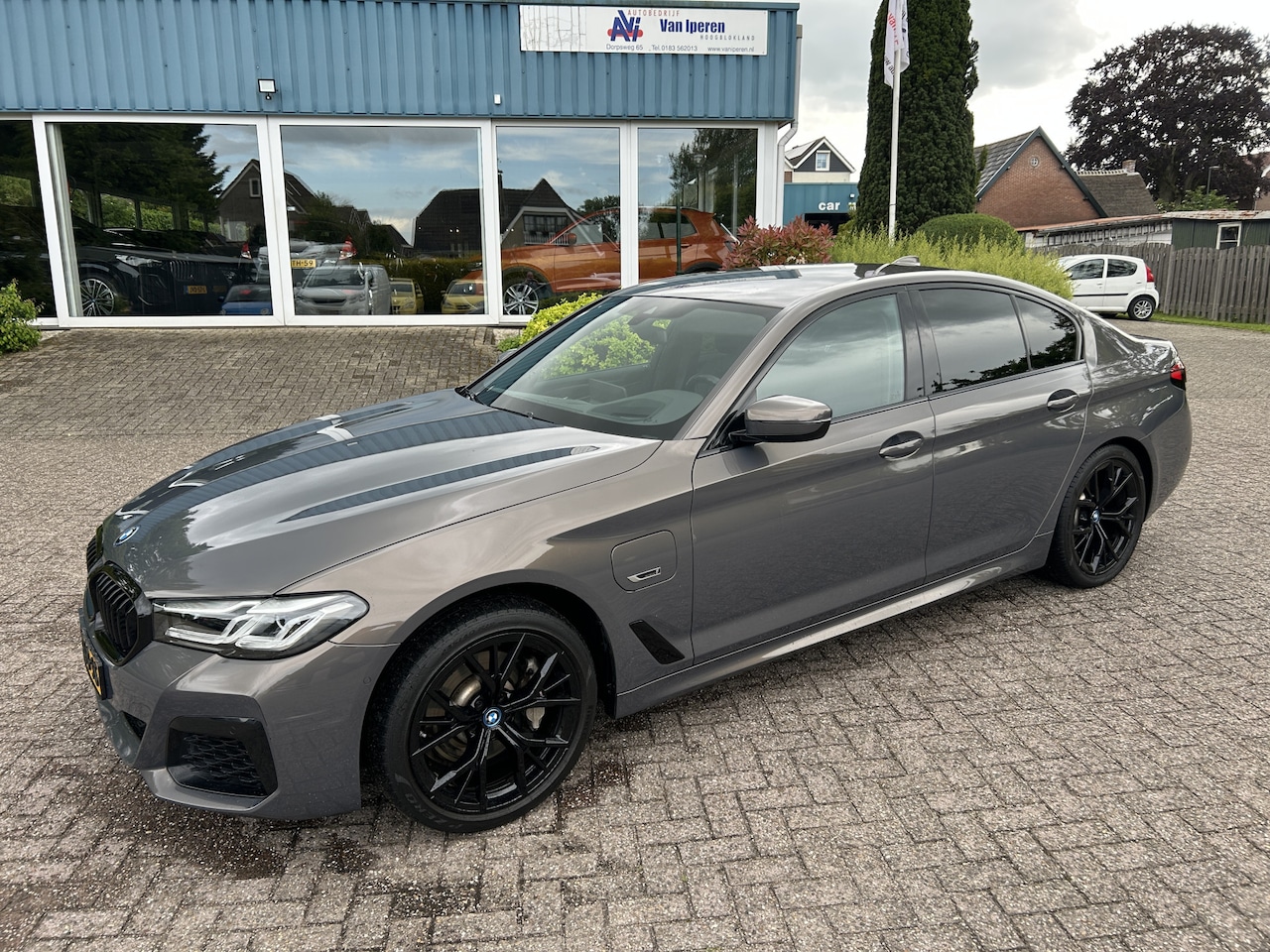 BMW 5-serie - 530e Business Edition Plus M-Sport Head-Up - AutoWereld.nl
