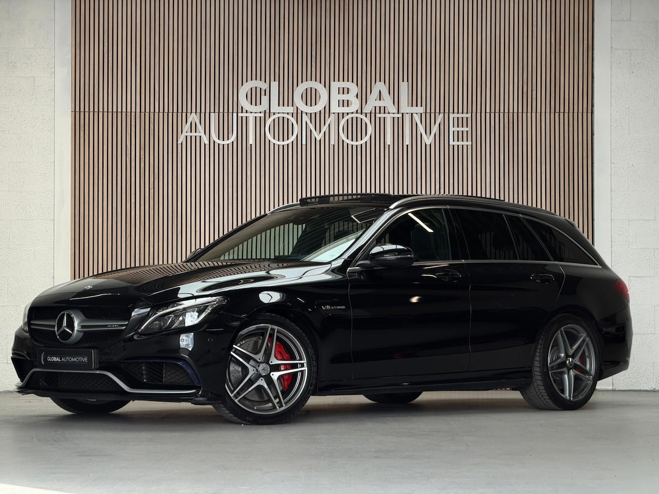 Mercedes-Benz C-klasse Estate - AMG 63 - PANO - SCHAALSTOELEN - BURMESTER - AutoWereld.nl