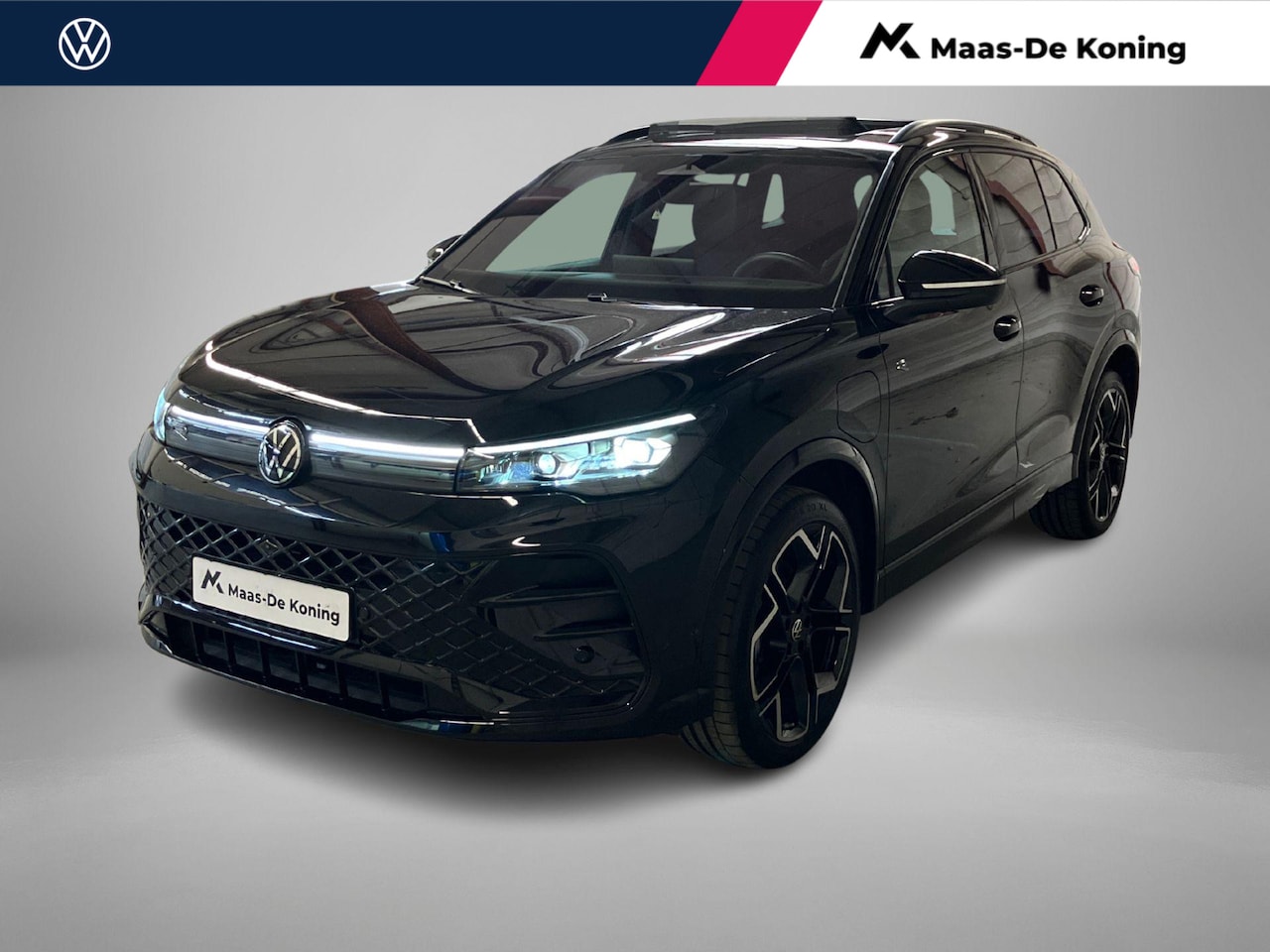Volkswagen Tiguan - 1.5eHybrid 200kW/272PK R-Line Black Style · Panoramadak · Leder · Trekhaak · 360°Camera + - AutoWereld.nl