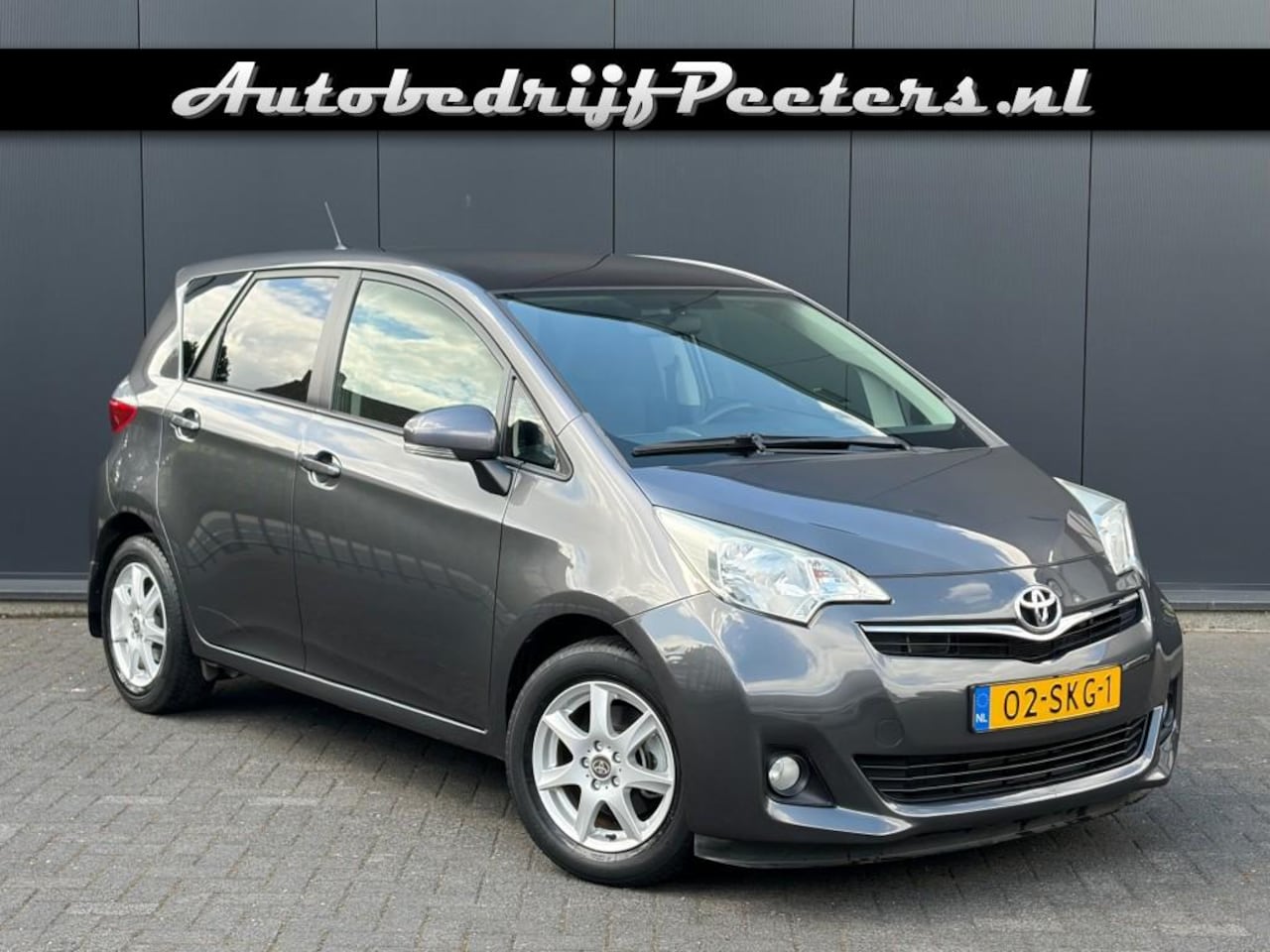 Toyota Verso S - 1.3 Automaat 1e eigenaar Panoramadak Camera Trekhaak - AutoWereld.nl