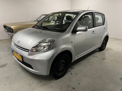 Daihatsu Sirion - 1.0-12V TREND HB 5-DRS Unieke auto