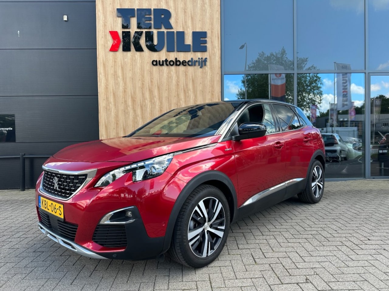 Peugeot 3008 - 1.6 e-THP GT Line / trekhaak / CarPlay - AutoWereld.nl