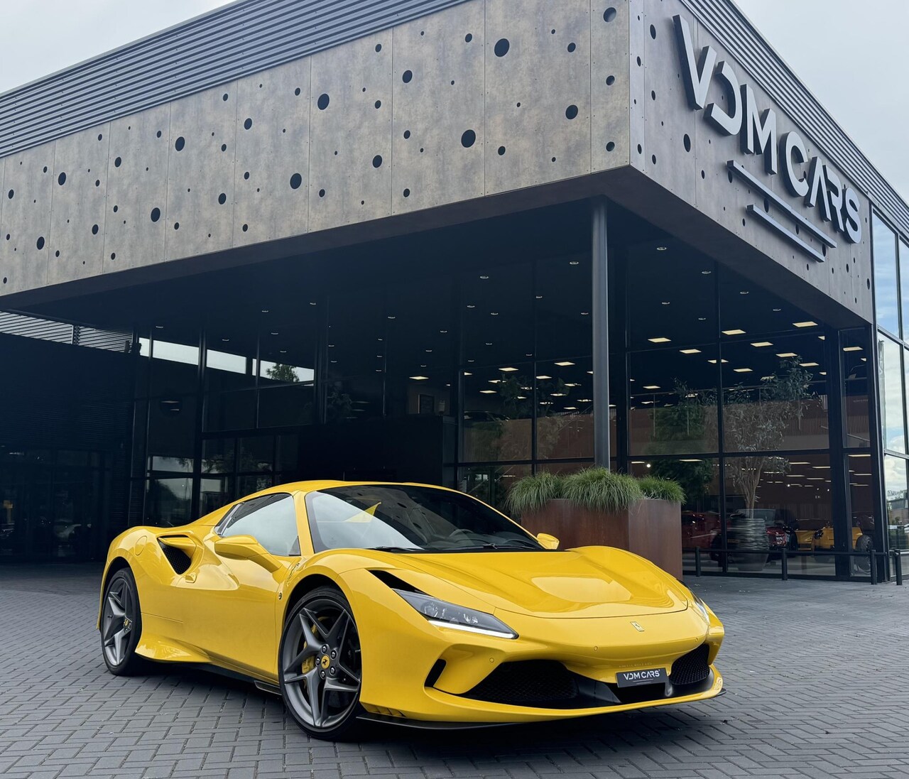 Ferrari F8 Spider - 3.9 V8 HELE | Lift | Carbon | Racing Seats | Camera | - AutoWereld.nl