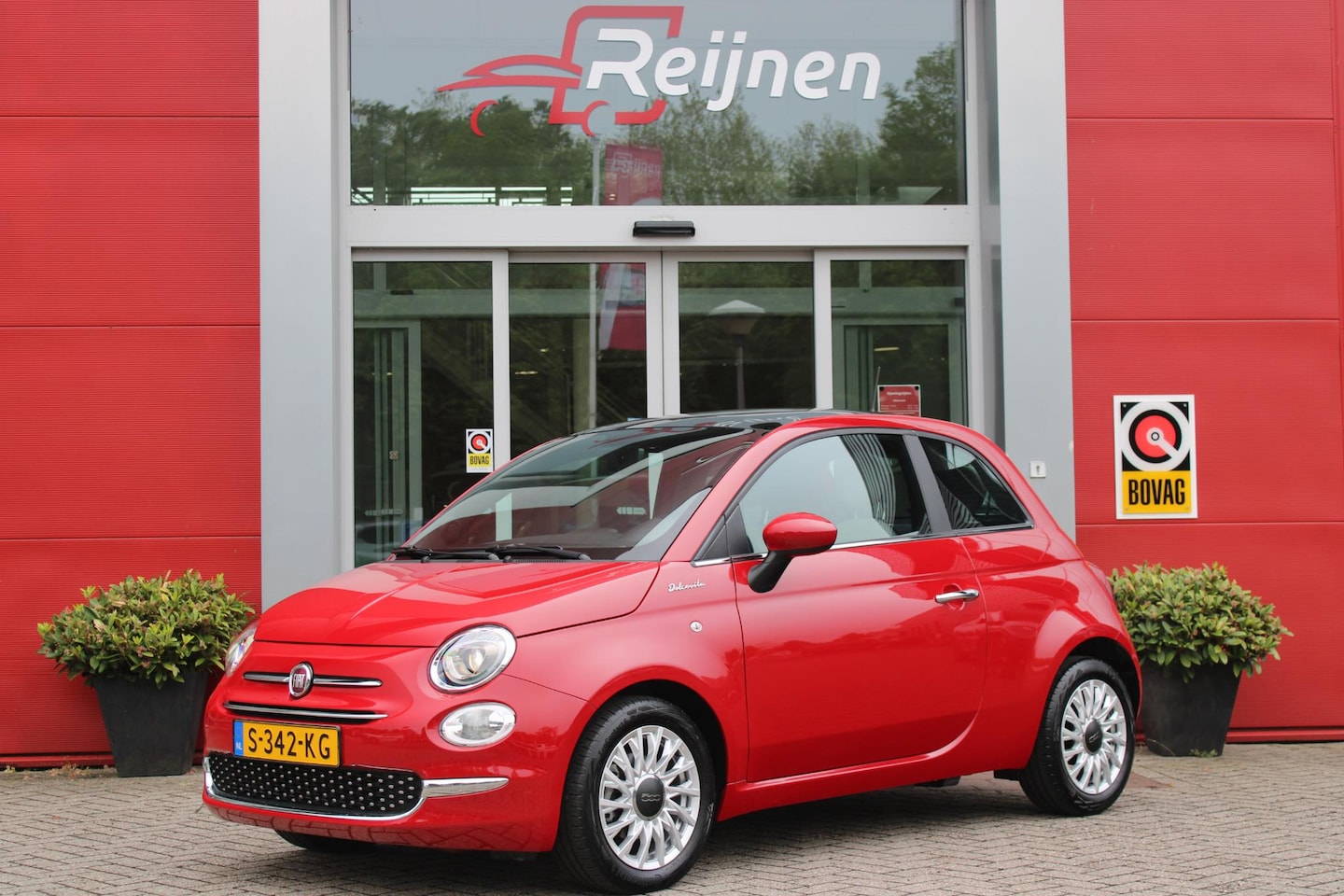 Fiat 500 - 1.0 Hybrid 69PK DOLCEVITA | PANORAMA DAK | APPLE CARPLAY/ANDROID AUTO | HALF LEDEREN BEKLE - AutoWereld.nl