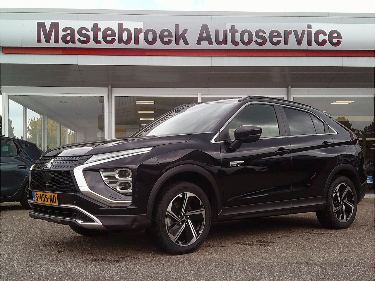 Mitsubishi Eclipse Cross - 2.4 PHEV Intense+ Staat in Hardenberg - AutoWereld.nl