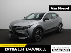 Alfa Romeo Junior - Elettrica 54 kWh | Apple Carplay/Android Auto | Cruise Control | Lichtmetalen Velgen | Air