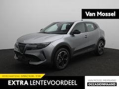 Alfa Romeo Junior - Elettrica 54 kWh | Apple Carplay/Android Auto | Cruise Control | Lichtmetalen Velgen | Air