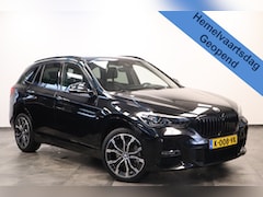 BMW X1 - sDrive20i High Executive M-sport Panoramadak PDC Trekhaak NAP Head-Up * Hemelvaartsdag geo