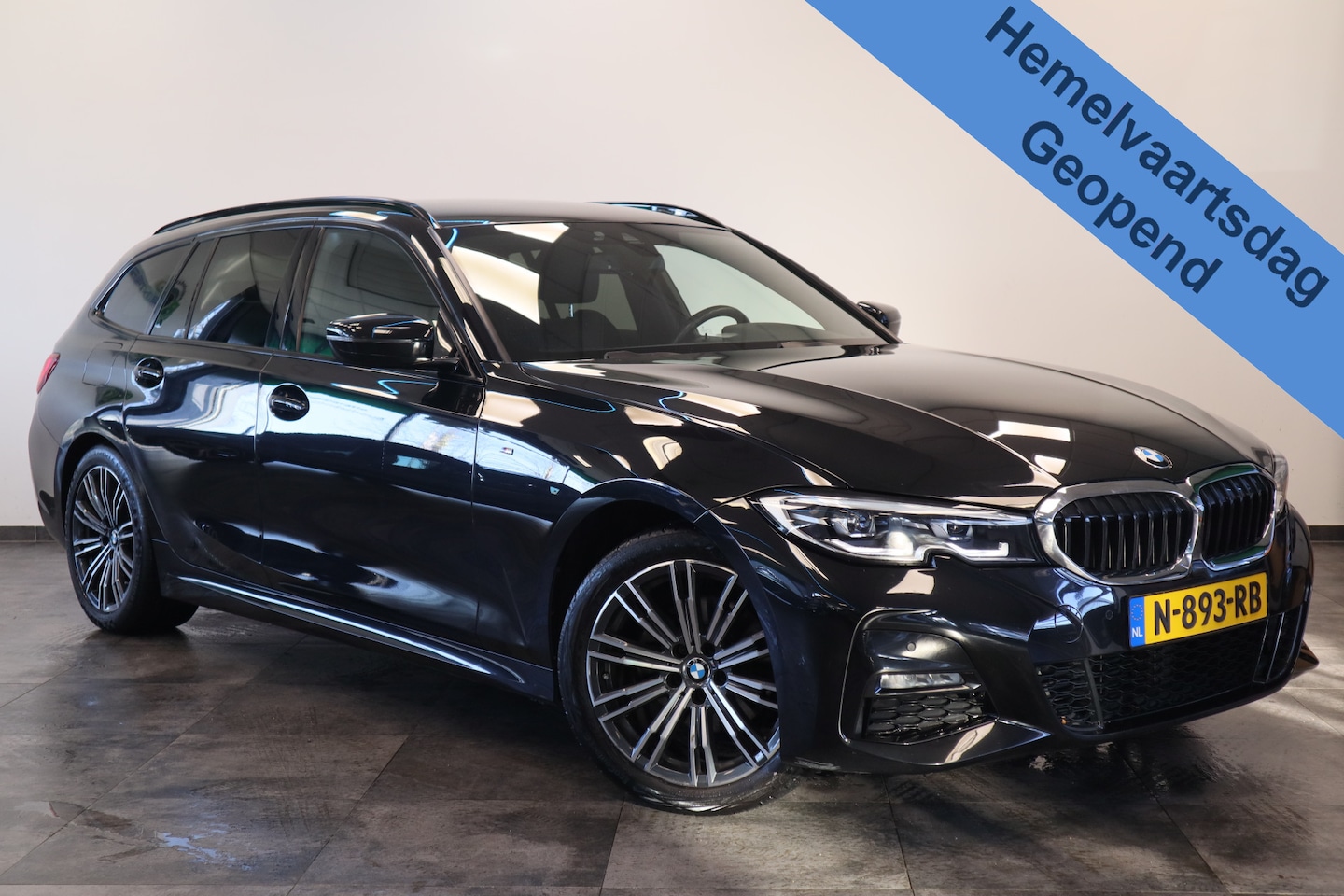 BMW 3-serie Touring - 320i M-Sport Business Edition Climate/Cruise Navi PDC NAP! * Hemelvaartsdag geopend van 12 - AutoWereld.nl
