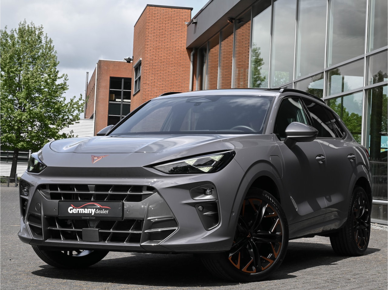 CUPRA Terramar - 1.5 TSI e-Hybrid VZ Performance Pano Head-Up E-Trekh 19-Inch 360Cam Keyless VOL! - AutoWereld.nl