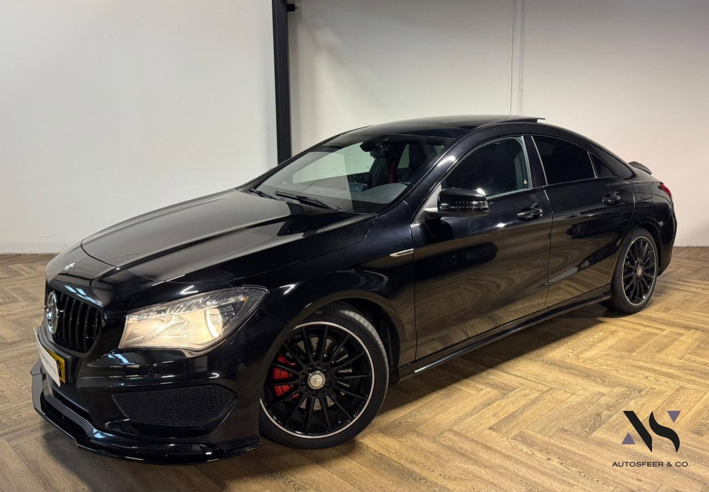 Mercedes-Benz CLA-Klasse - 250 Edition 1 AMG PANO PDC - AutoWereld.nl
