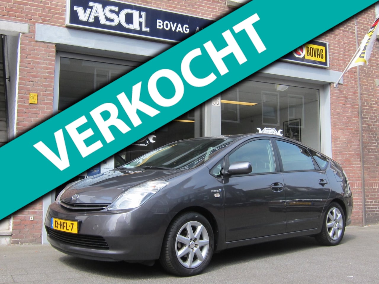 Toyota Prius - 1.5 VVT-i Comfort Trekhaak All In Prijs Bovaggarantie - AutoWereld.nl