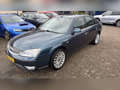 Ford Mondeo - 1.8-16V Platinum