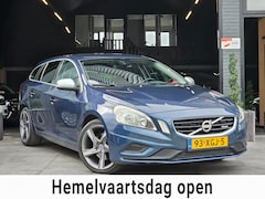 Volvo V60 - 1.6 T3 R-Design|2e eig|NAP|AUT|PDC|Trekhaak|Cruise