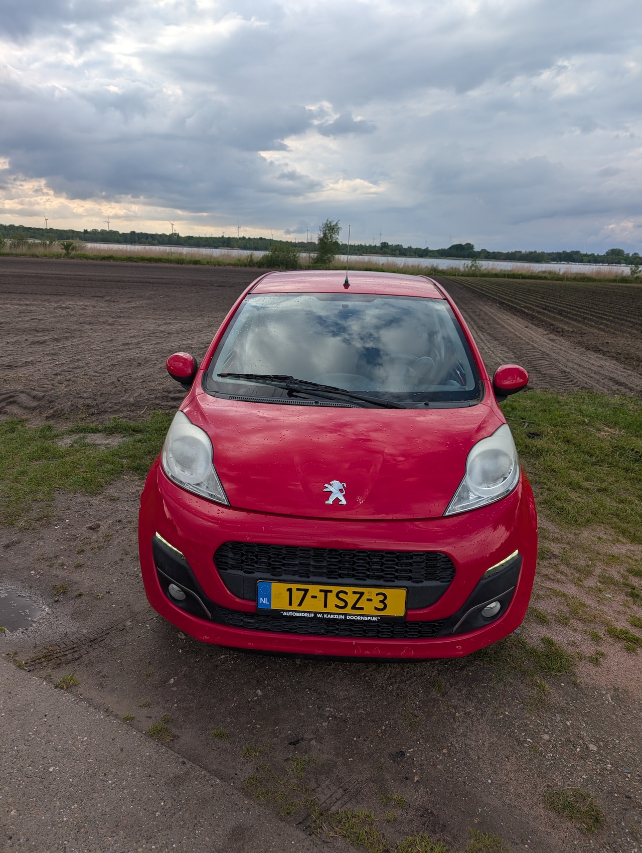 PEUGEOT 107