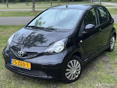 Toyota Aygo - 1.0 Nieuw APK