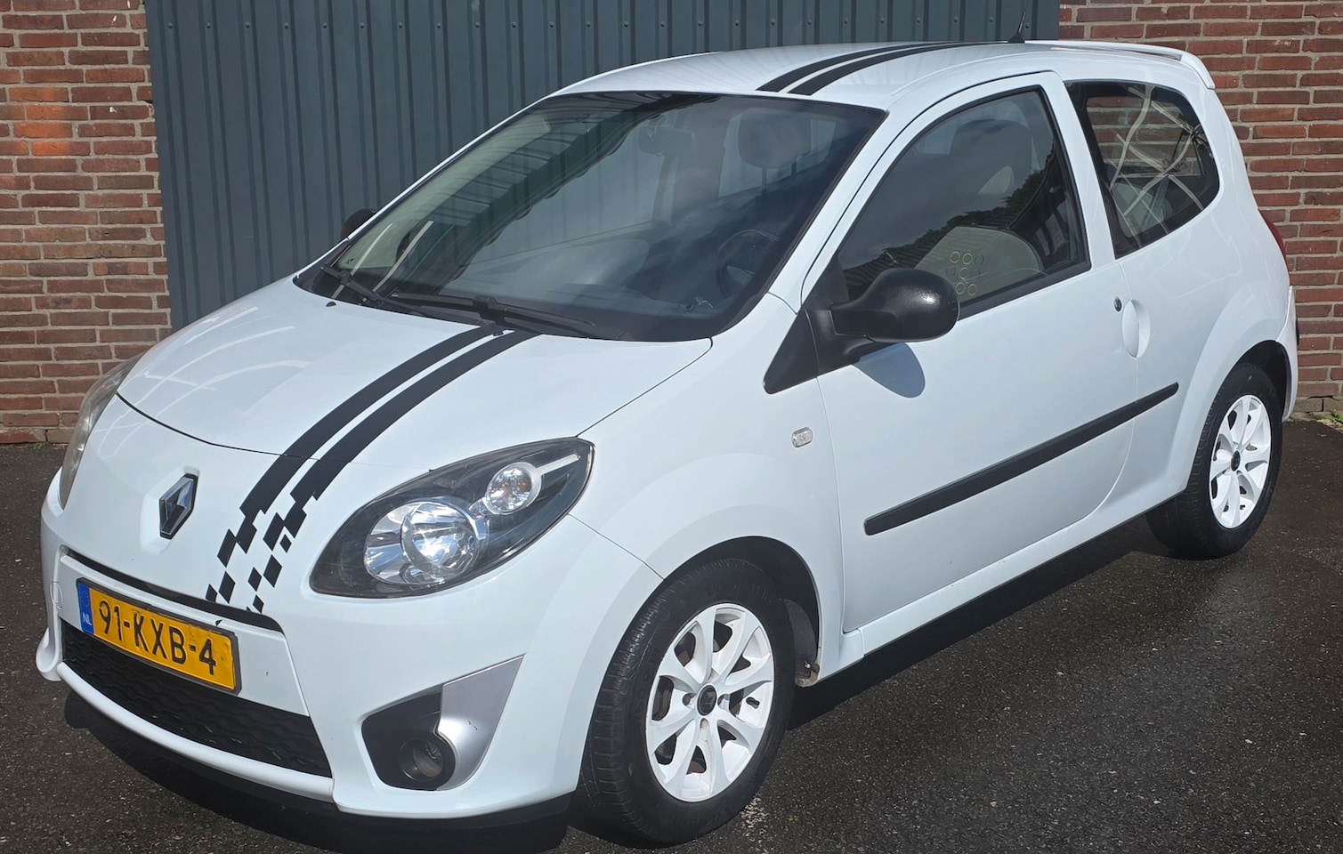 Renault Twingo - 1.2-16V Authentique - AutoWereld.nl