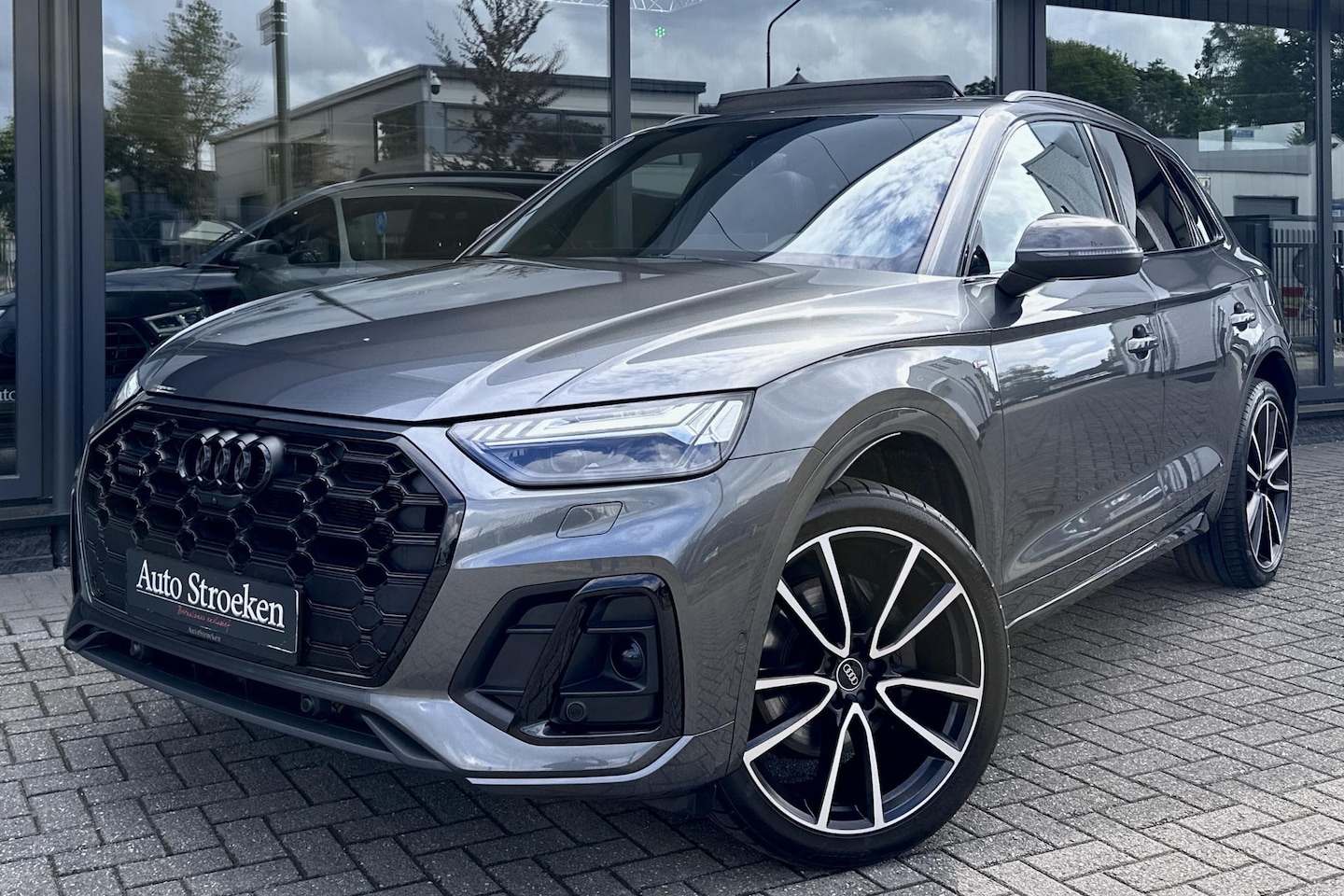 Audi Q5 - 55 TFSIe S-Line Black RS-Leder Panorama Matrix - AutoWereld.nl