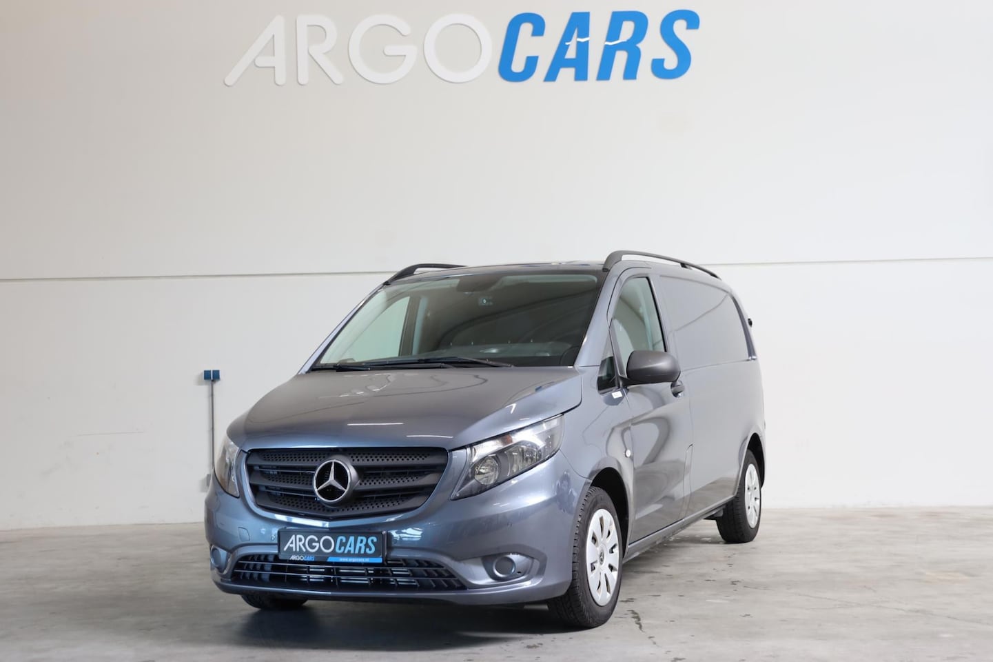 Mercedes-Benz Vito - 114 CDI AUTOMAAT LANG GRIJS AIRCO NAVI CRUISE CONTROL CAMERA PDC NAP DUBBELE ACHTERDEUREN - AutoWereld.nl