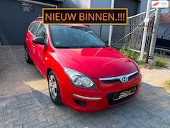 Hyundai i30 CW - 1.4i Blue Active Airco Elek Ramen