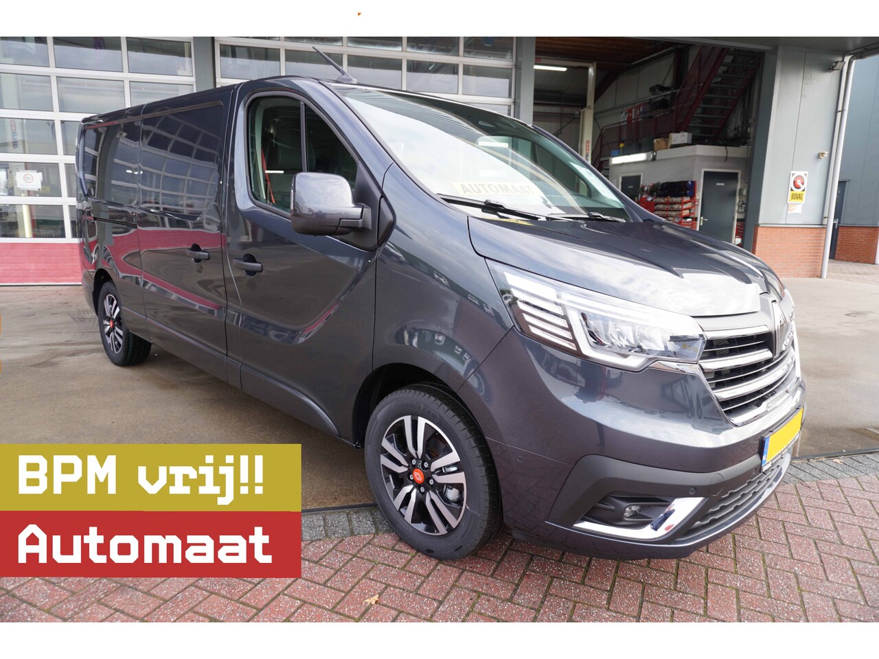 Renault Trafic - 2.0 Blue dCi 170pk T30 L2H1 Red Edition Exclusive Automaat Schuifdeur L / R Nr. V203 | Cli - AutoWereld.nl