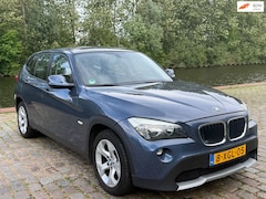 BMW X1 - SDrive18i Executive Automaat panorama dak leerbekeleding stoelverwarming cruis control tre