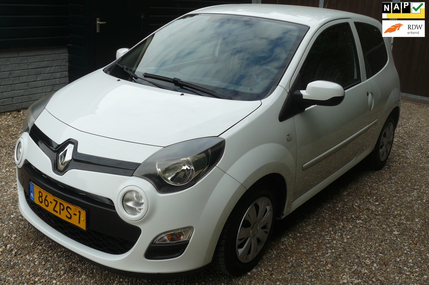 Renault Twingo - 1.2 16V Collection zo ingeruild zo meenemen apk 23-1-2027 - AutoWereld.nl