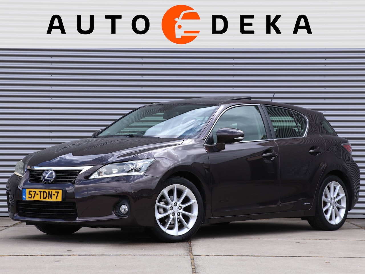 Lexus CT 200h - Luxury Line *Dealeronderh.*Leder*Schuifdak* - AutoWereld.nl