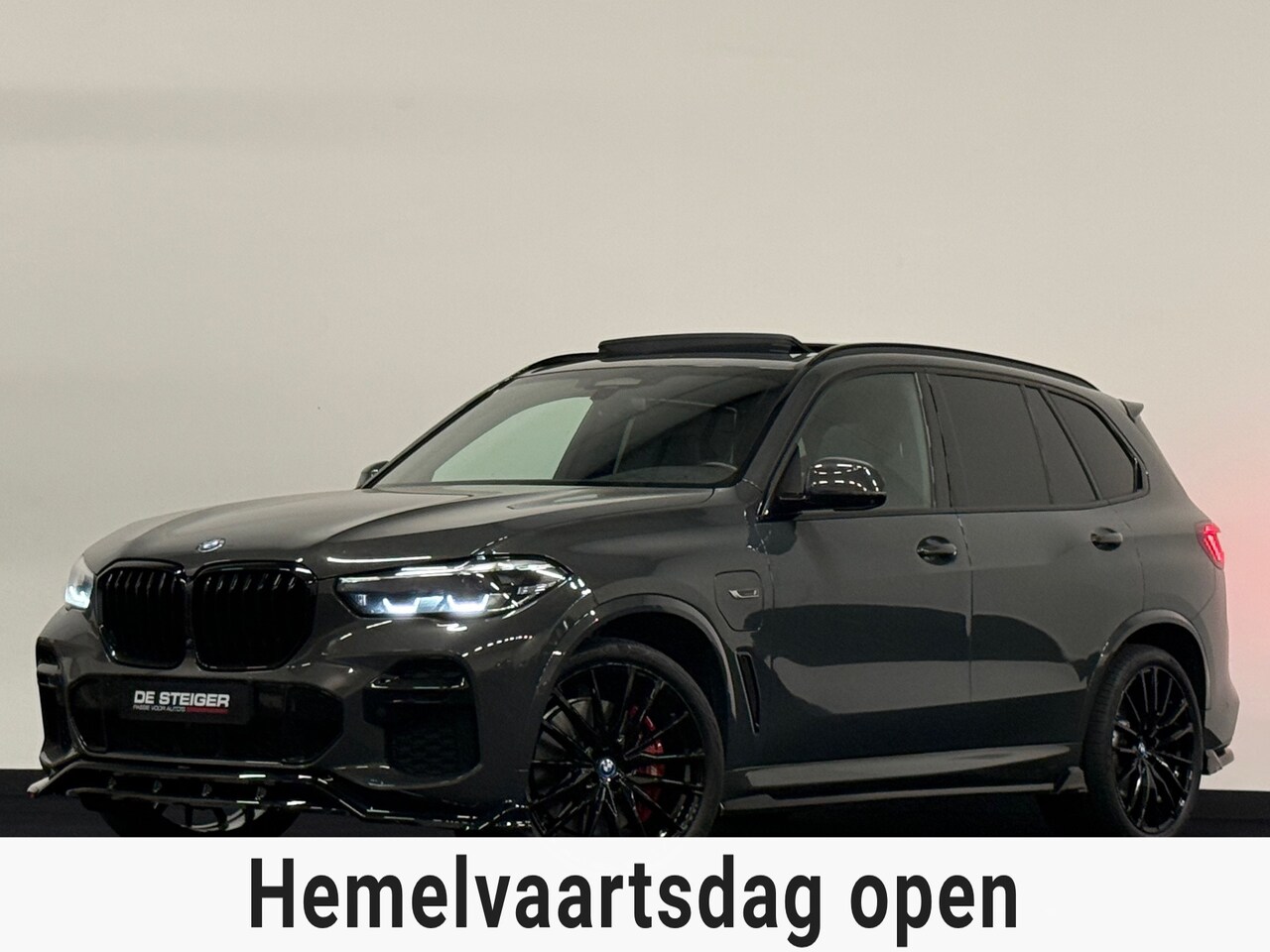 BMW X5 - 45e M-Sport XDrive Pano Sfeer Memory HUD 360 MAXTON 22 INCH - AutoWereld.nl