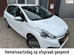 Peugeot 208 - 1.2 PureTech Allure / Navi / PDC / Clima / Cruise / NAP
