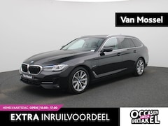 BMW 5-serie Touring - 520e | Automaat | Lederen Bekleding | Navigatie | Stoelverwarming | Sfeerverlichting |