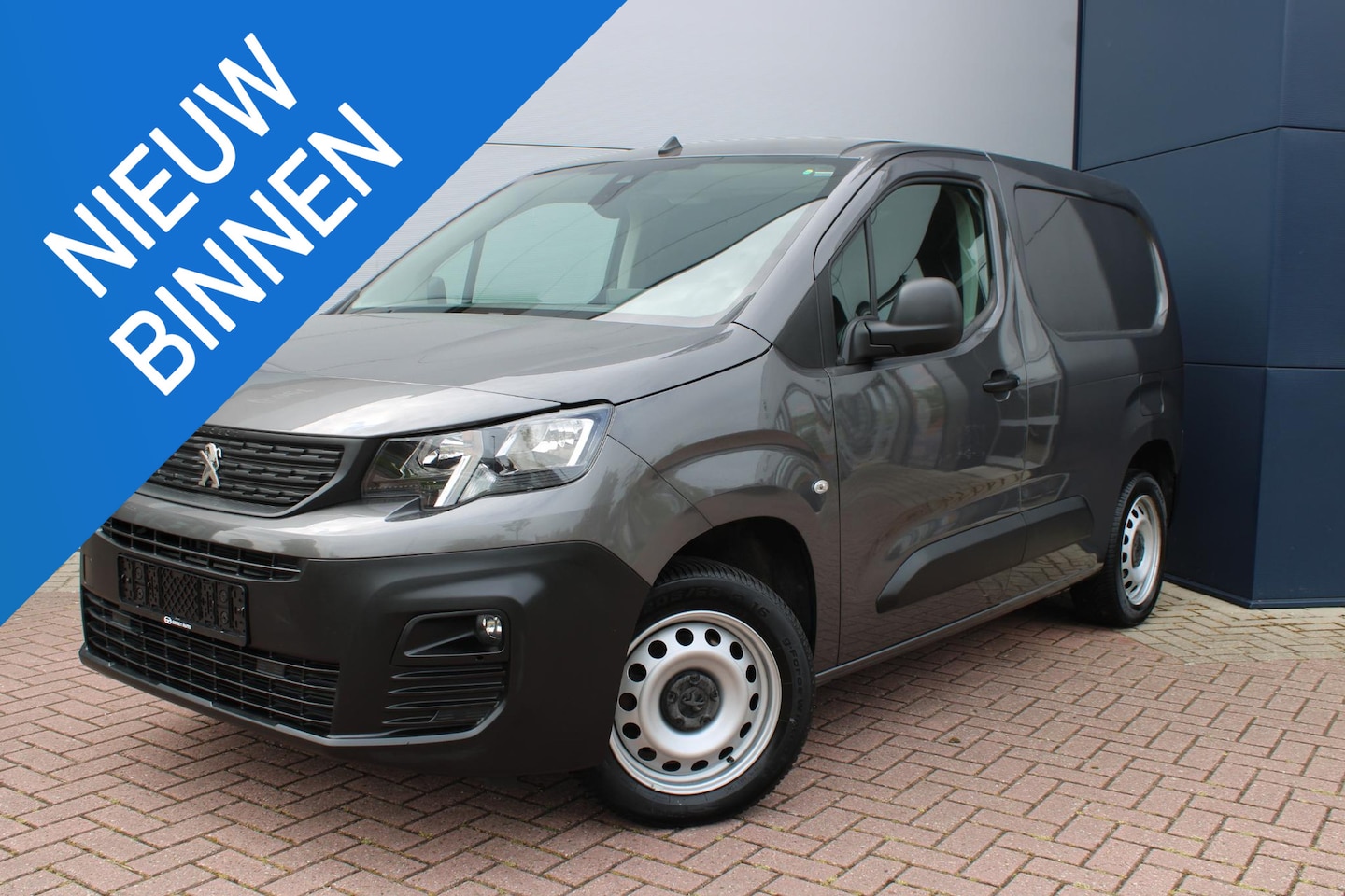 Peugeot Partner - 1.5 BlueHDI 130pk Premium Automaat 3-zits Airco Cruise Carplay BPM-vrij Zijdeur Super mooi - AutoWereld.nl