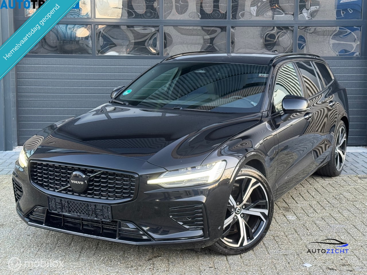 Volvo V60 - 2.0 T6 Plug-in hybrid AWD Plus Dark | Stoel stuurv - AutoWereld.nl