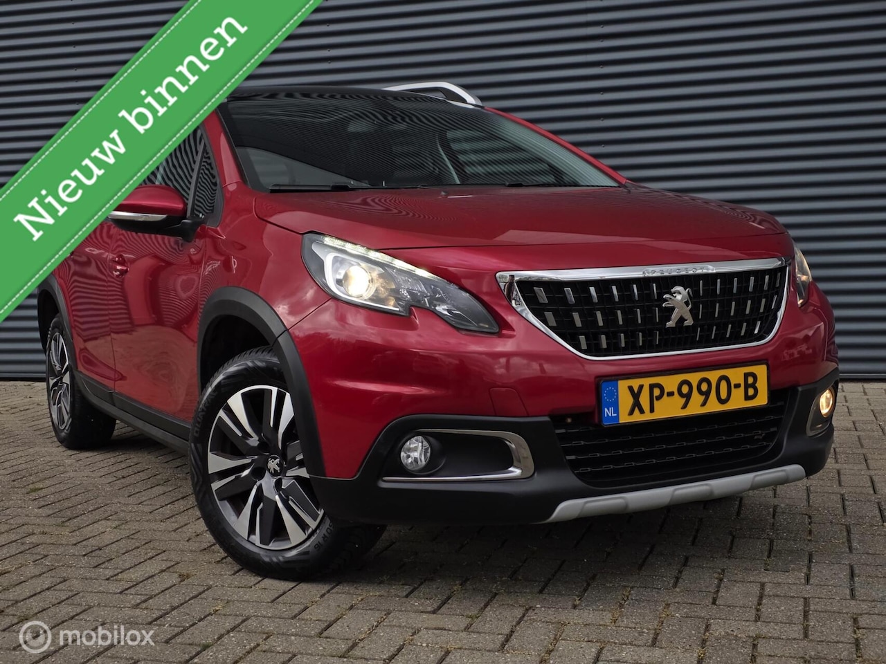Peugeot 2008 - 1.2 PureTech Allure AUTOMAAT/PANO/CAMERA - AutoWereld.nl