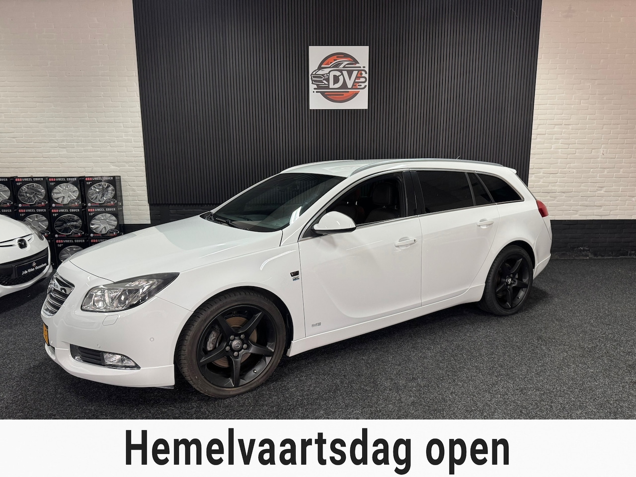 Opel Insignia Sports Tourer - 2.0 T OPC LINE AUTOMAAT STL VERW PDC XENON - AutoWereld.nl