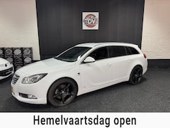 Opel Insignia Sports Tourer - 2.0 T OPC LINE AUTOMAAT STL VERW PDC XENON