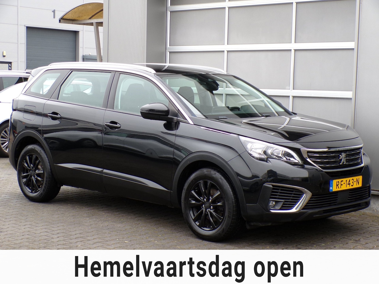 Peugeot 5008 - 1.2 PureTech Blue Lease Executive|Cruise|Nav|BT - AutoWereld.nl