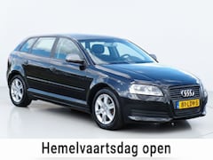 Audi A3 Sportback - 1.4 TFSI Attraction Pro Line|Cruise|6-bak