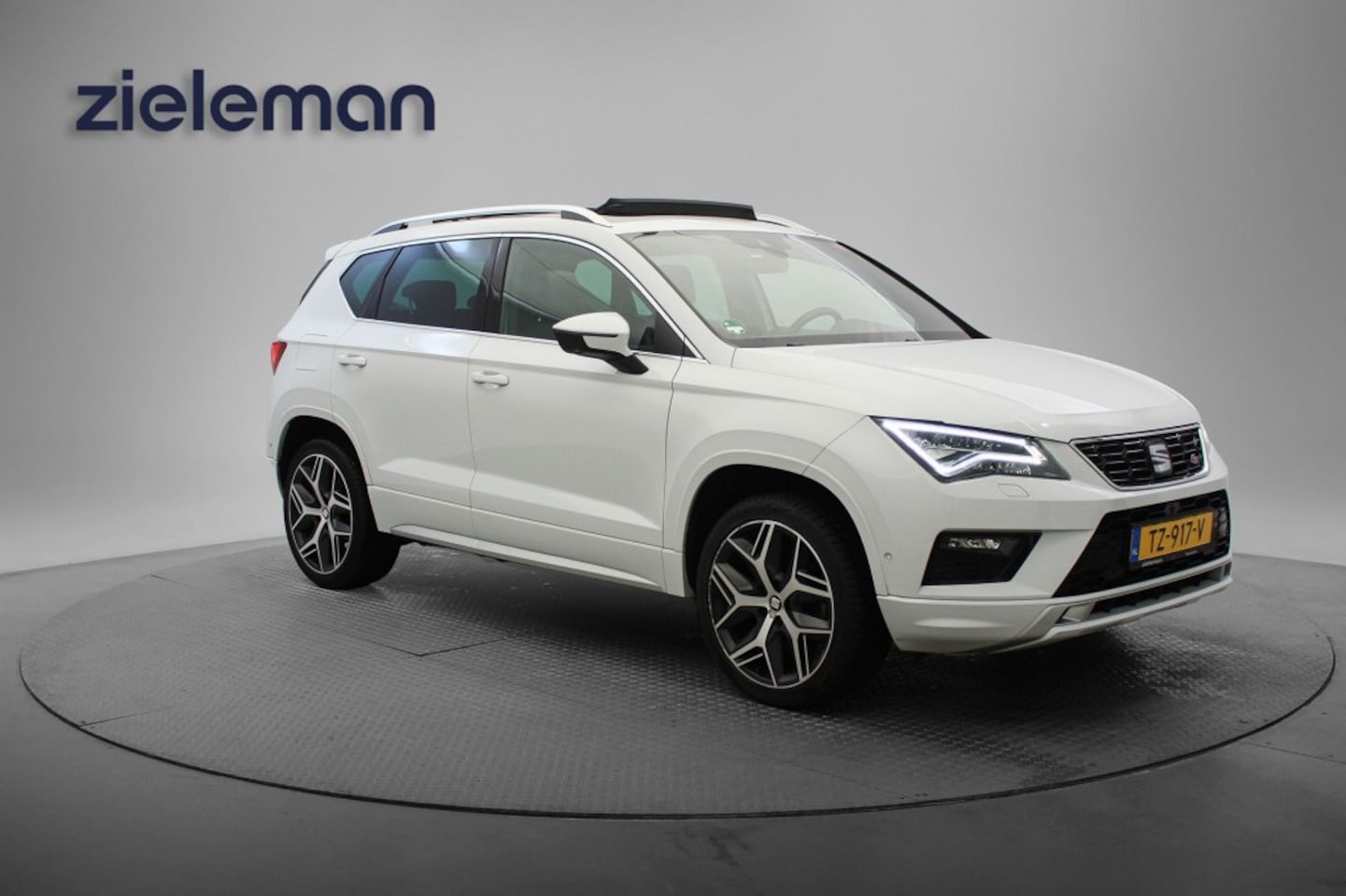 SEAT Ateca - 1.5 TSI FR Business Intense Automaat - Panorama, Camera, Beats, Keyless, Stoelverw. - AutoWereld.nl