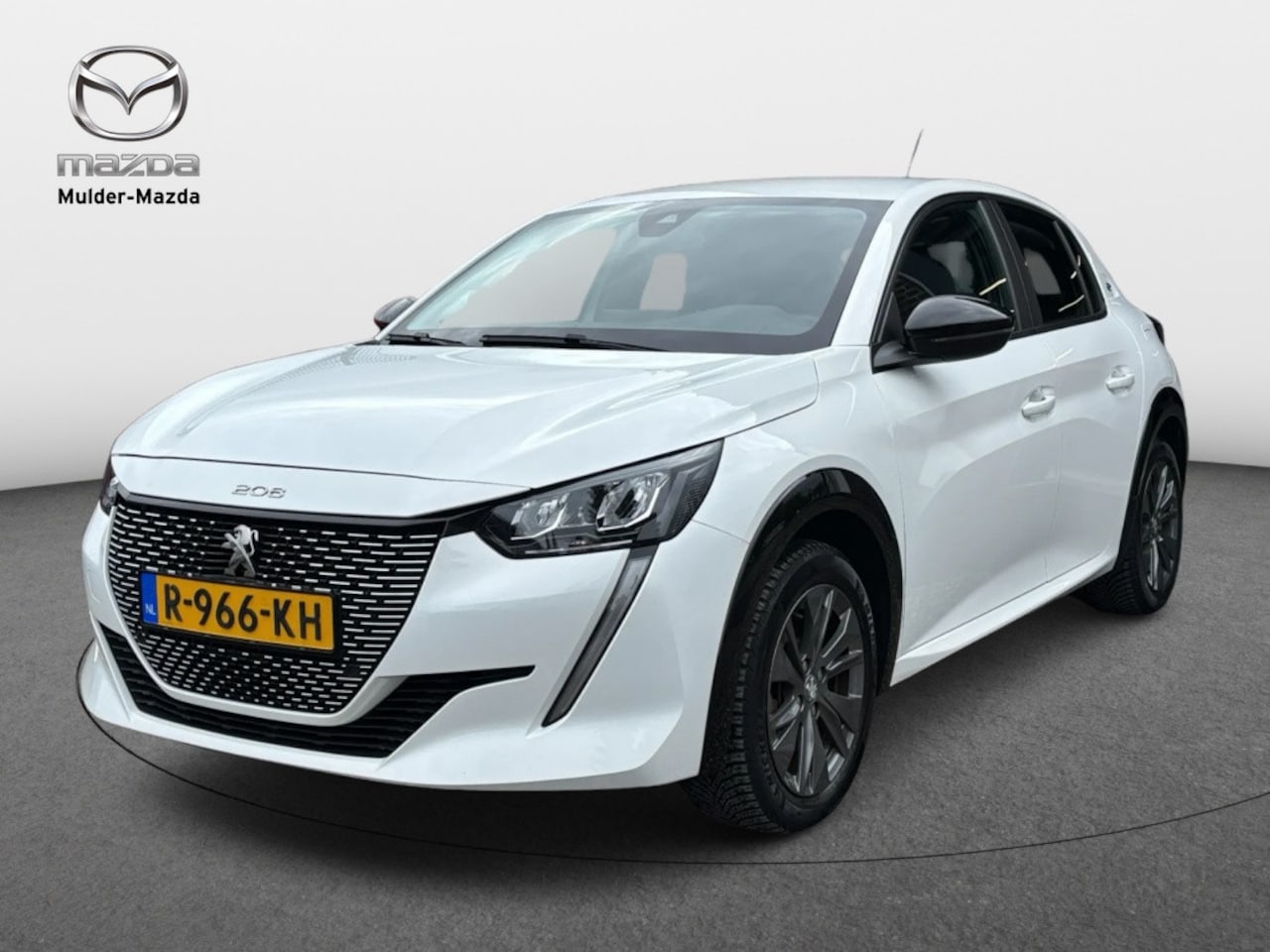 Peugeot e-208 - EV Active Pack 50 kWh | Navigatie | DAB+ | SOH 93% - AutoWereld.nl