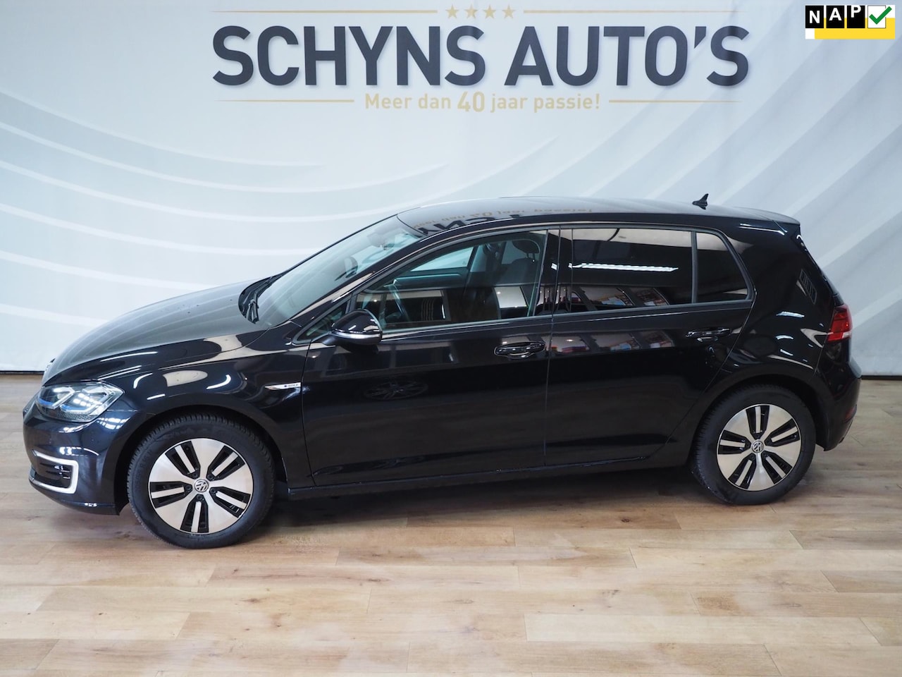 Volkswagen e-Golf - E-DITION Automaat/Cruisecontrol/Frontassist/Parkdistance/ECO/Lichtmetalen-velgen - AutoWereld.nl