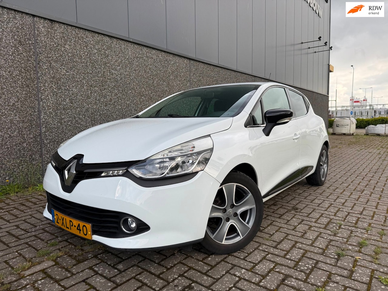 Renault Clio - 0.9 TCe ECO Night&Day/1ste eigenaar/Dealer OH/ - AutoWereld.nl