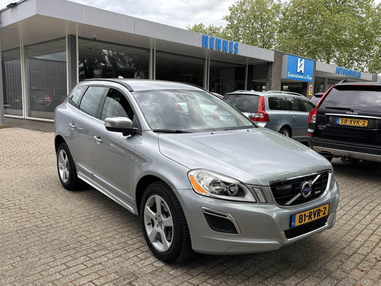 Volvo XC60 - 2.0 T5 Aut R-Design Driver Support Keyless - AutoWereld.nl