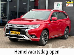 Mitsubishi Outlander - 2.0 PHEV Premium/2de EG/CAMERA/TEREKHAAK/NAP