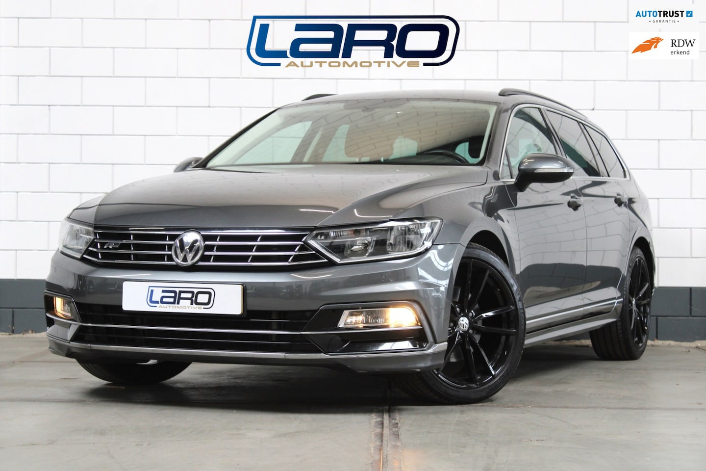 Volkswagen Passat Variant - 1.8 TSI 2x R-Line 180pk DSG | Leer Trekhaak ACC Massage Stoelver. Climate Navi - AutoWereld.nl