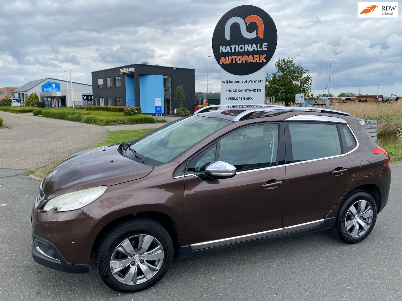 Peugeot 2008 - | 2014 | 1.2 VTi Allure Pack Premium Plus | Top Auto - AutoWereld.nl