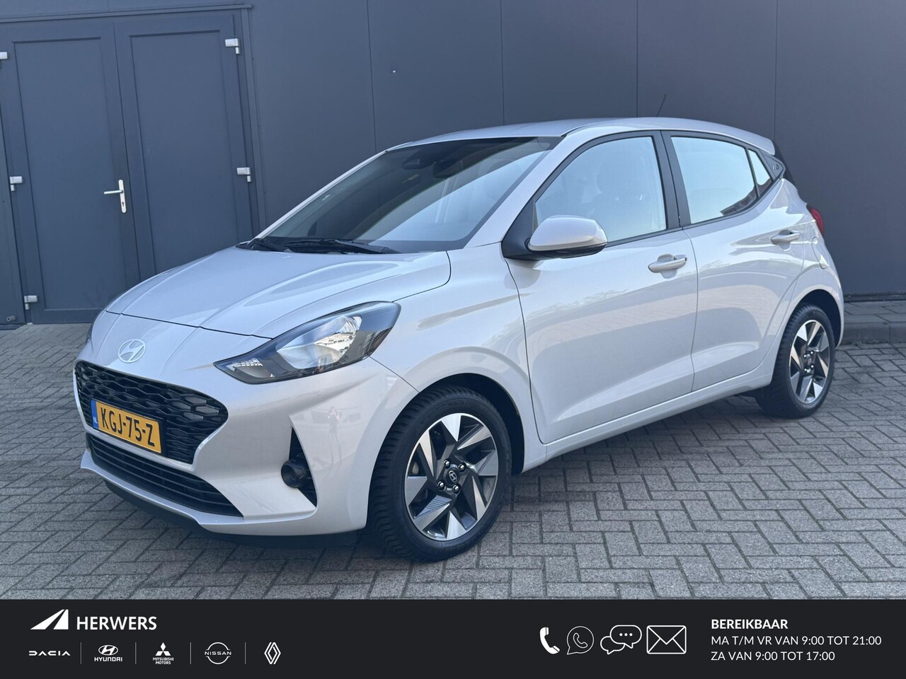 Hyundai i10 - 1.0 Comfort Smart 5-zits Automaat / Fabrieksgarantie t/m 06-2029 / Dealer onderhouden / St - AutoWereld.nl