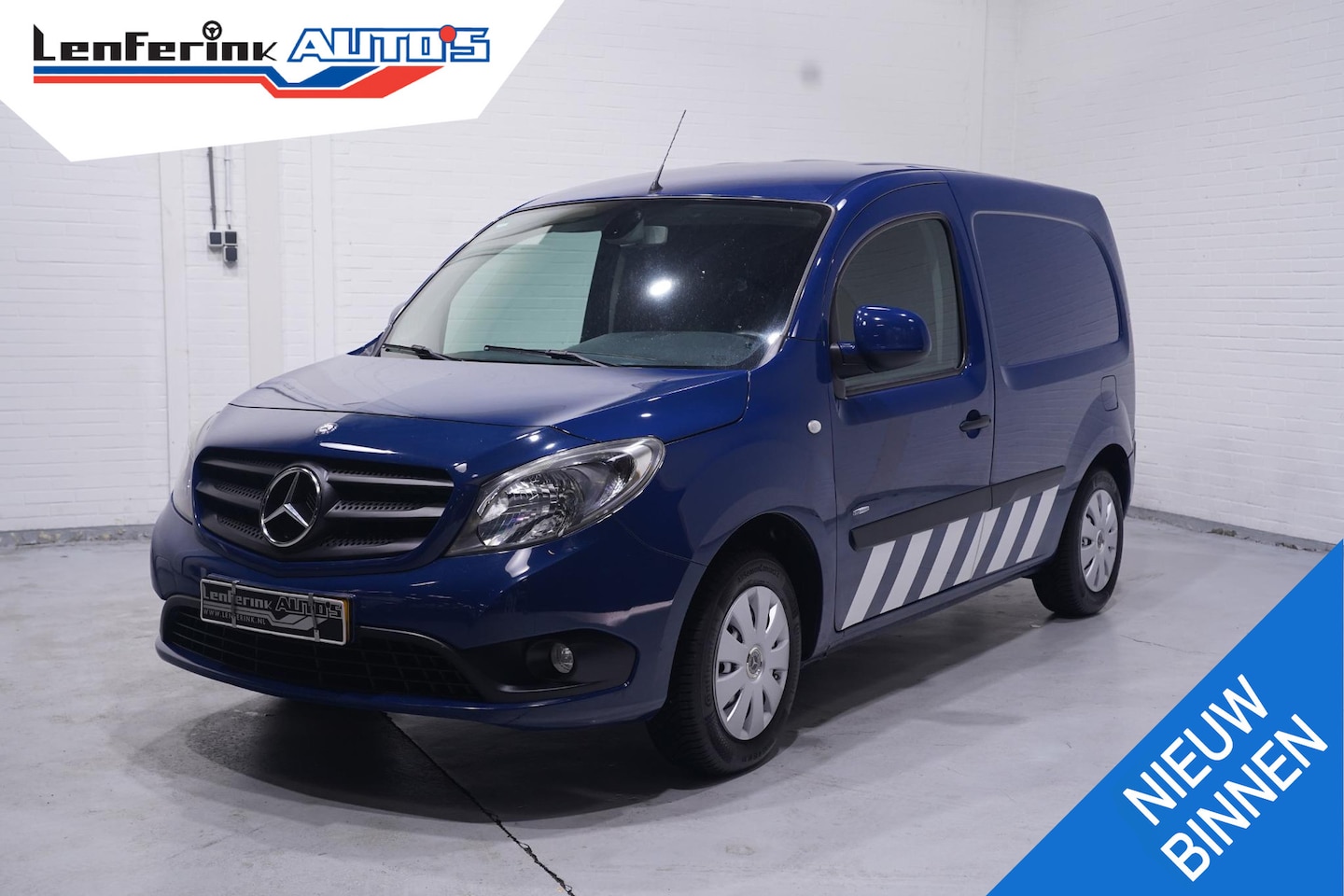 Mercedes-Benz Citan - 111 CDI 110 pk Ambition Airco, Cruise Control Trekhaak, PDC achter, Nette Auto - AutoWereld.nl