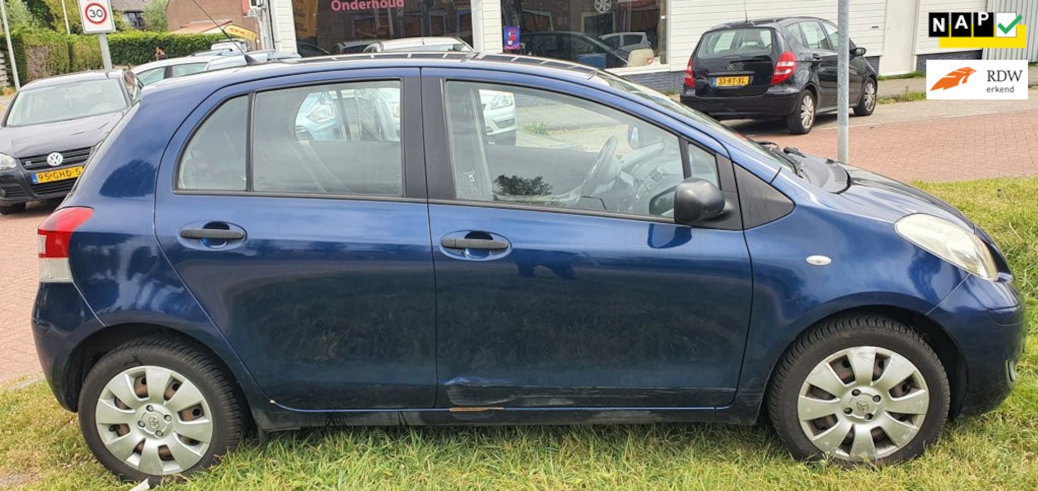 Toyota Yaris - 1.3 VVT-i Comfort 1.3 VVTi Comfort,AIRCO,6 BAK - AutoWereld.nl